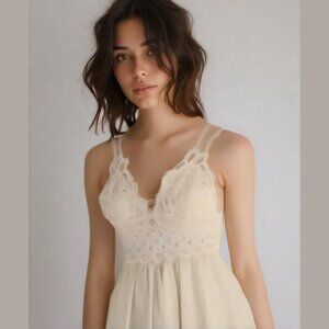 Love Tree Women's Medium Ivory Strappy Lace and Chiffon Crop Top NWOT